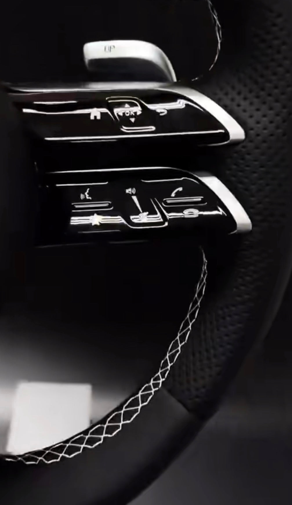 Volant Merceders Alcantara